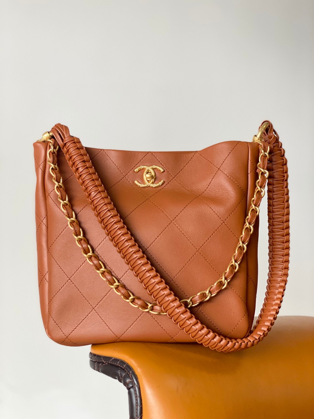Chanel tote leather bag