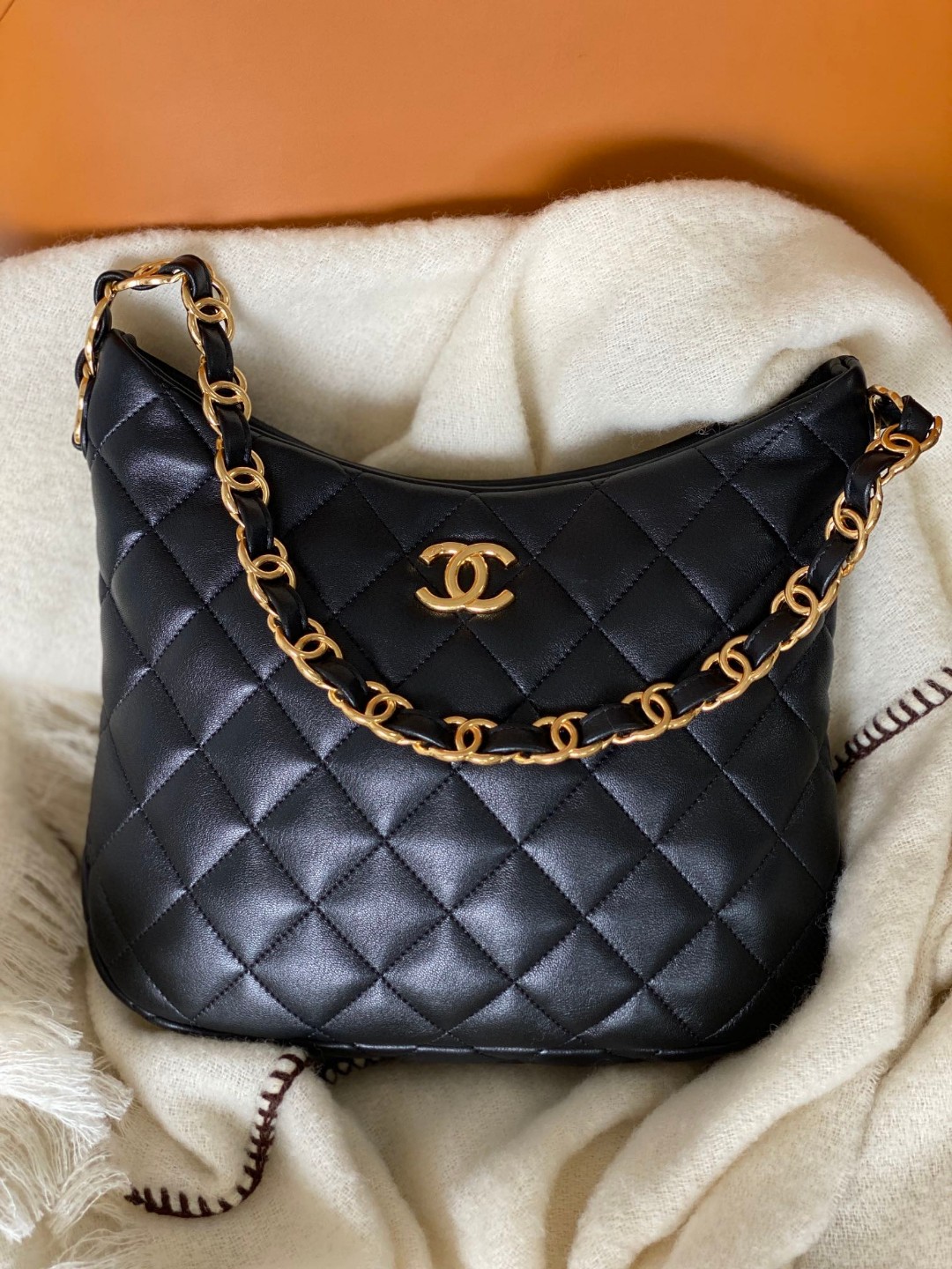 Chanel hobo bag medium black leather