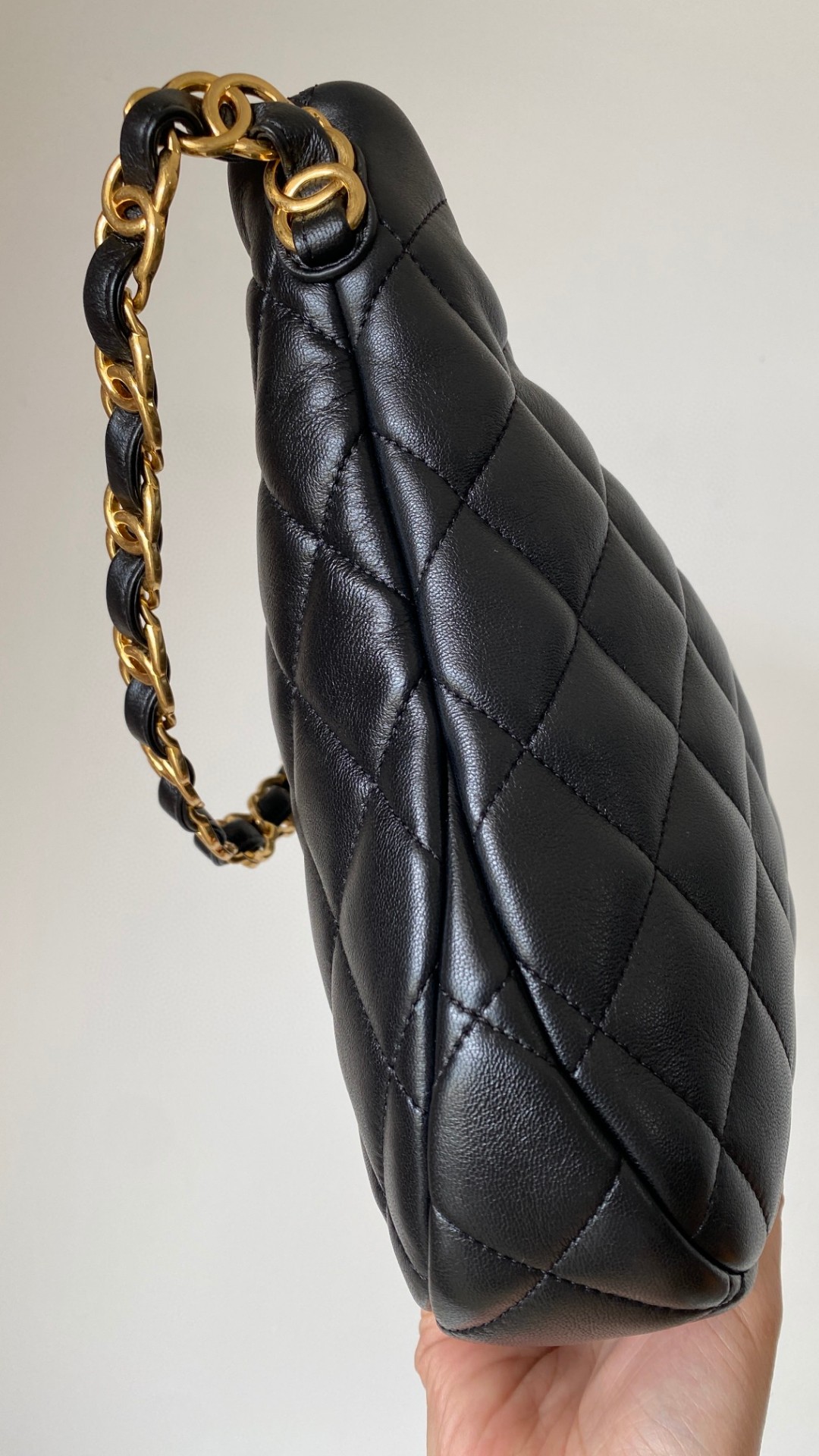 Chanel hobo bag medium black leather