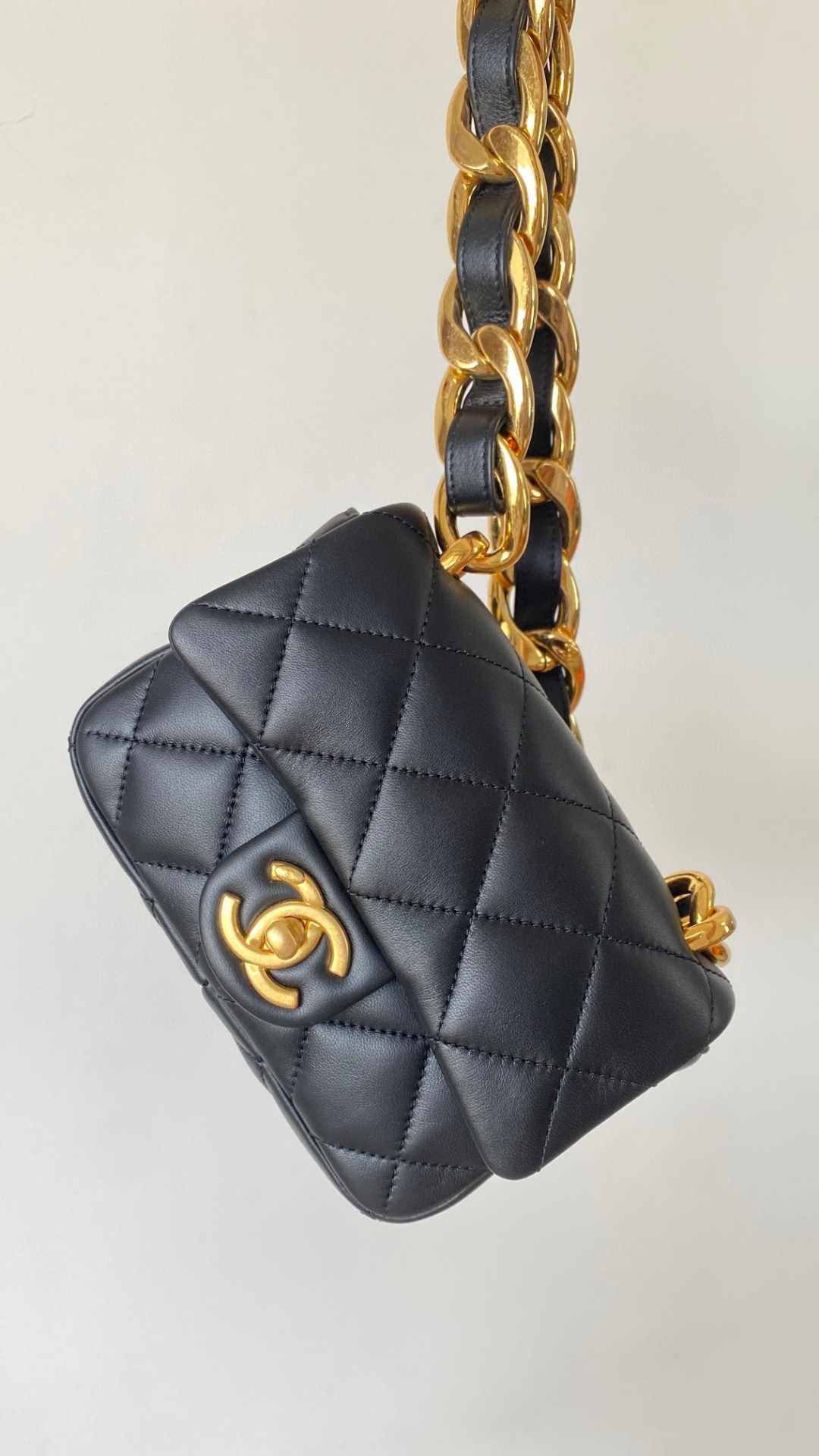 Chanel flap bag black leather
