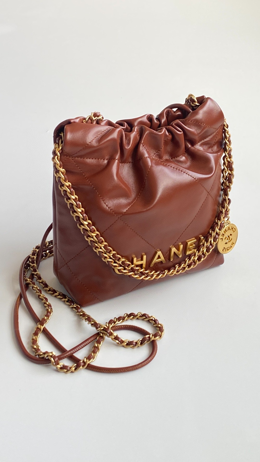 Chanel 22 mini leather bag