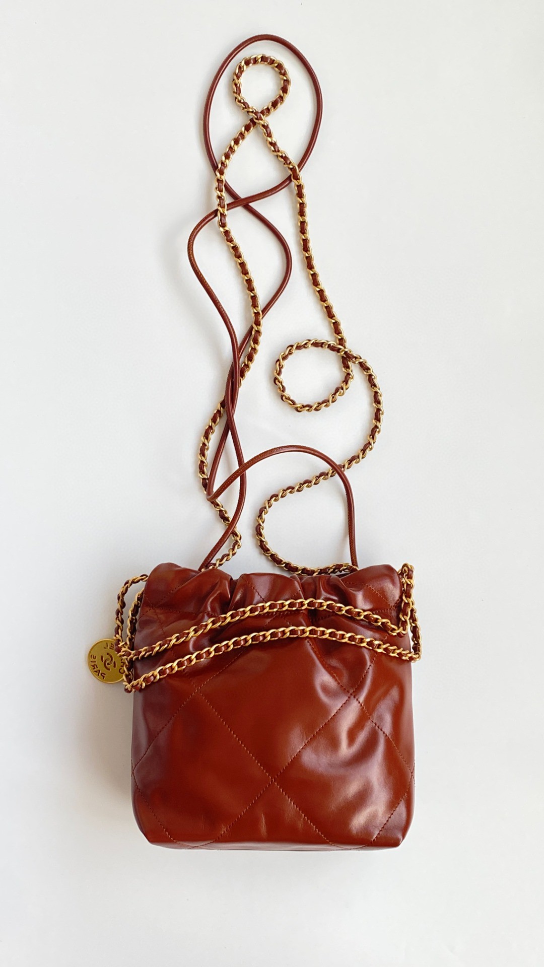 Chanel 22 mini leather bag