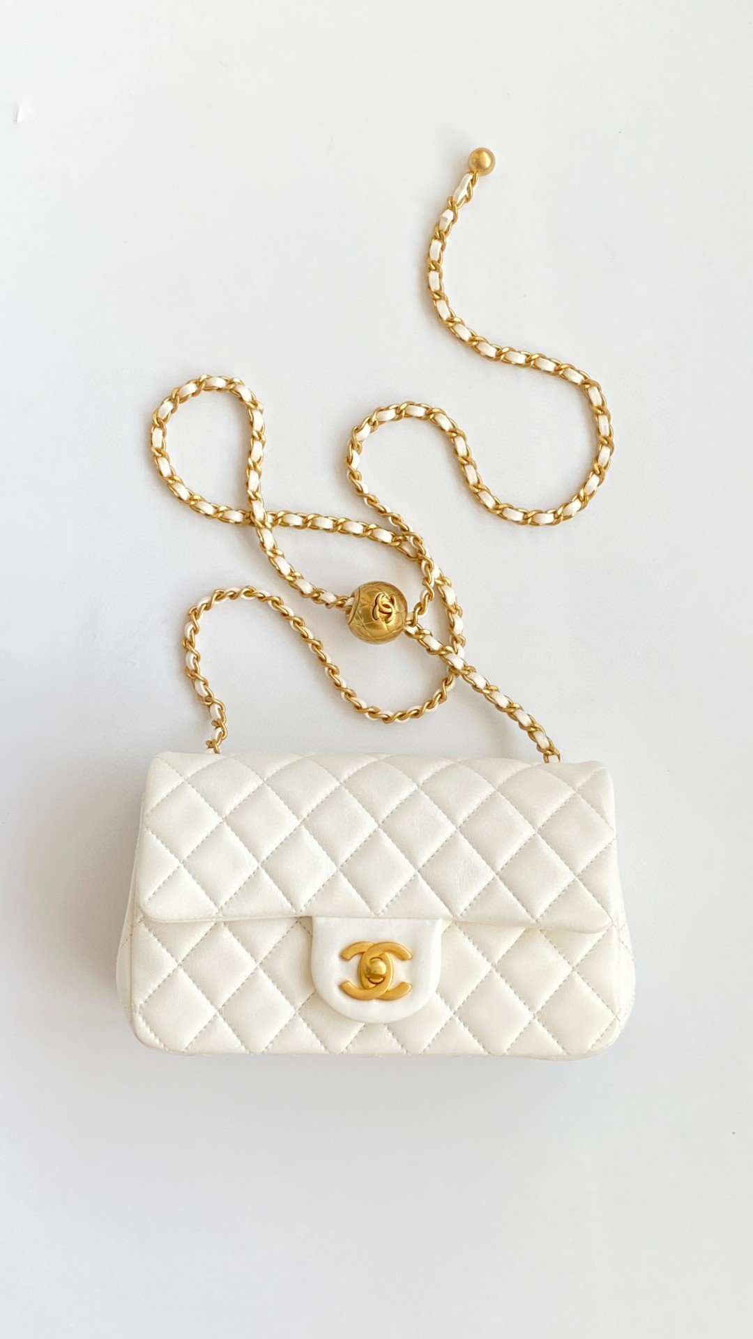 Chanel flap leather bag