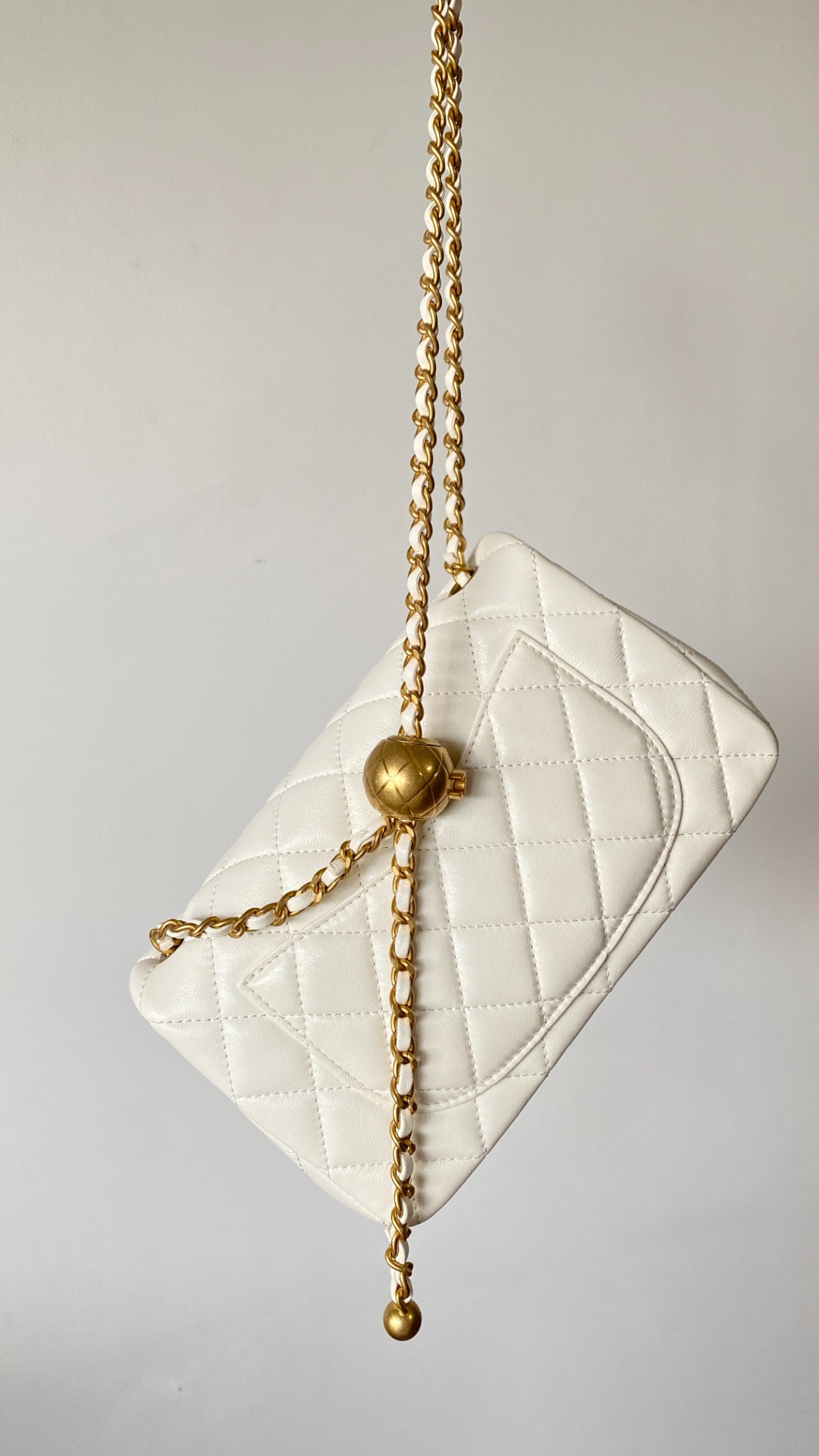 Chanel flap leather bag