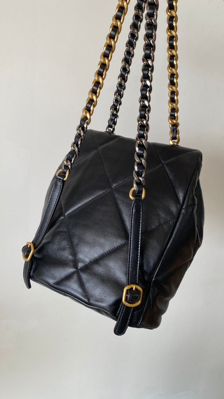 Chanel 19 Duma backpack black leather
