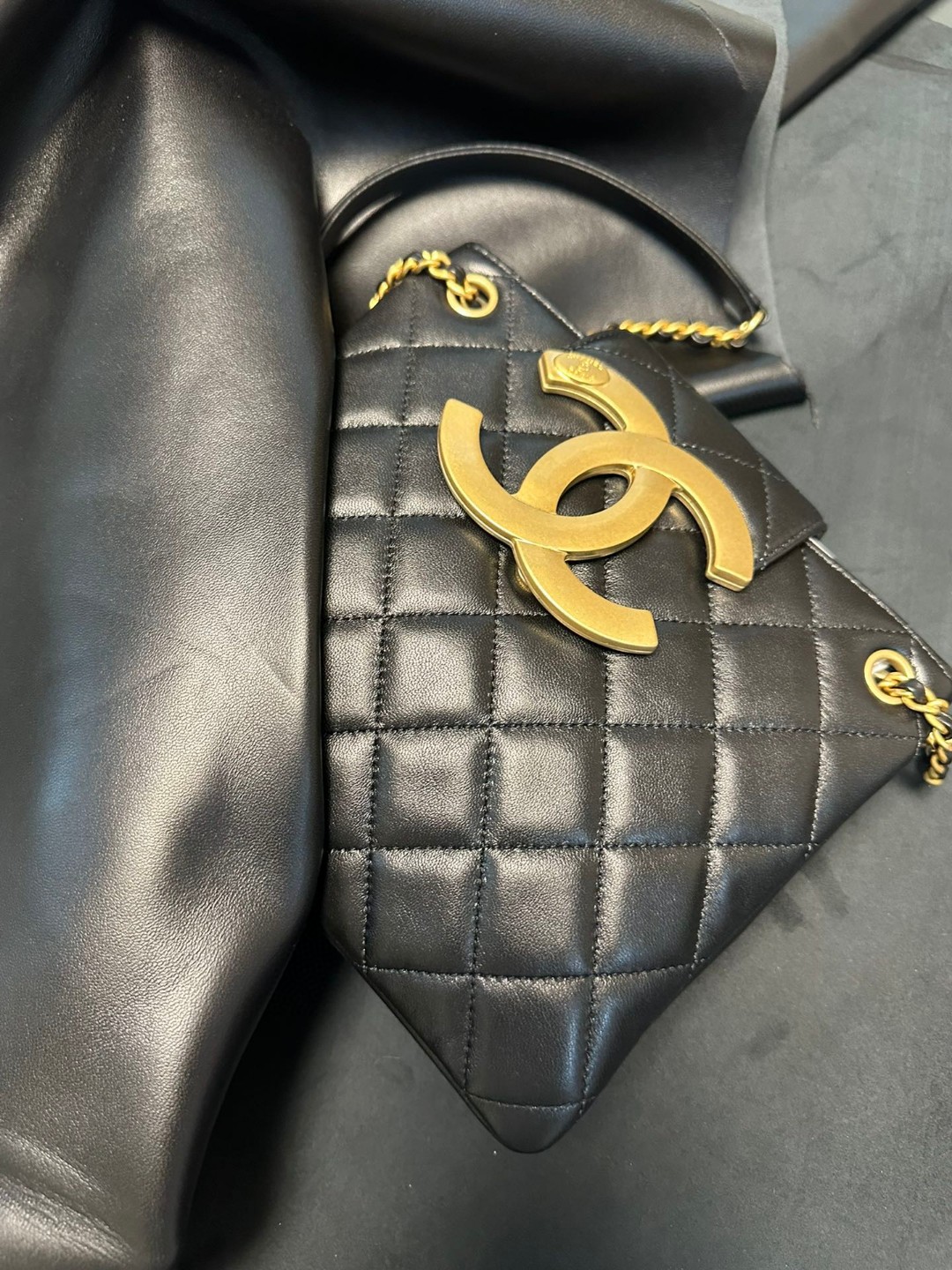 Chanel 24 hobo bag CC logo
