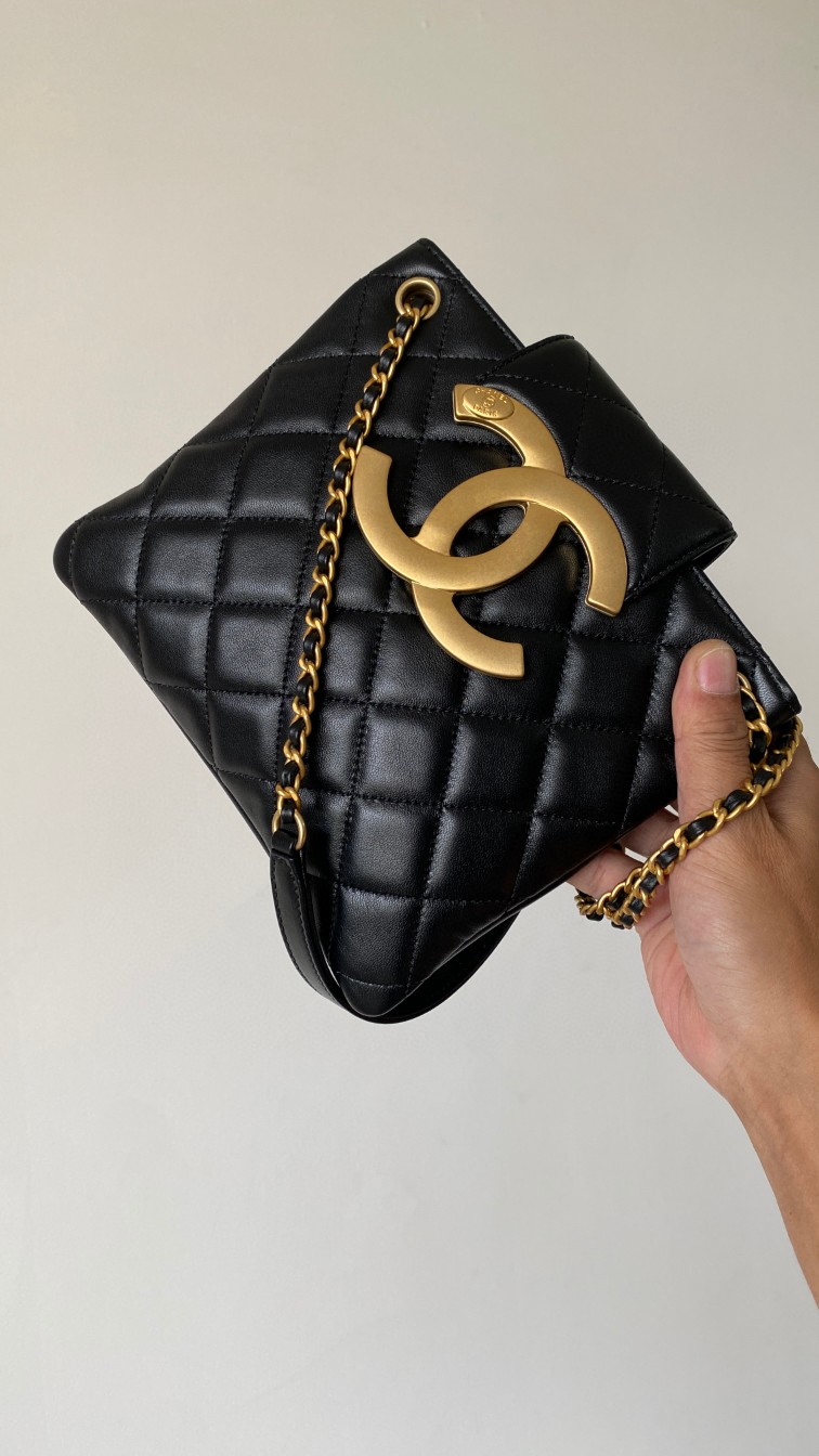 Chanel 24 hobo bag CC logo