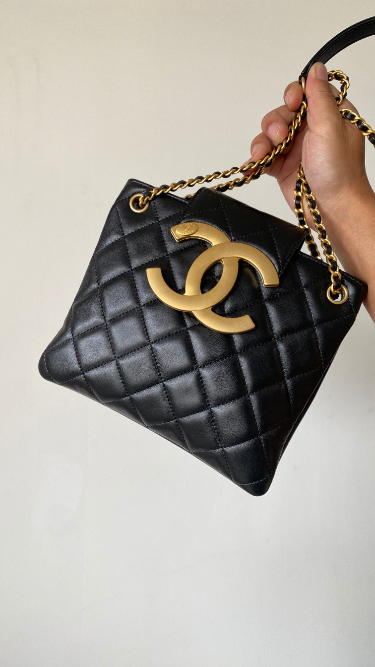 Chanel 24 hobo bag CC logo
