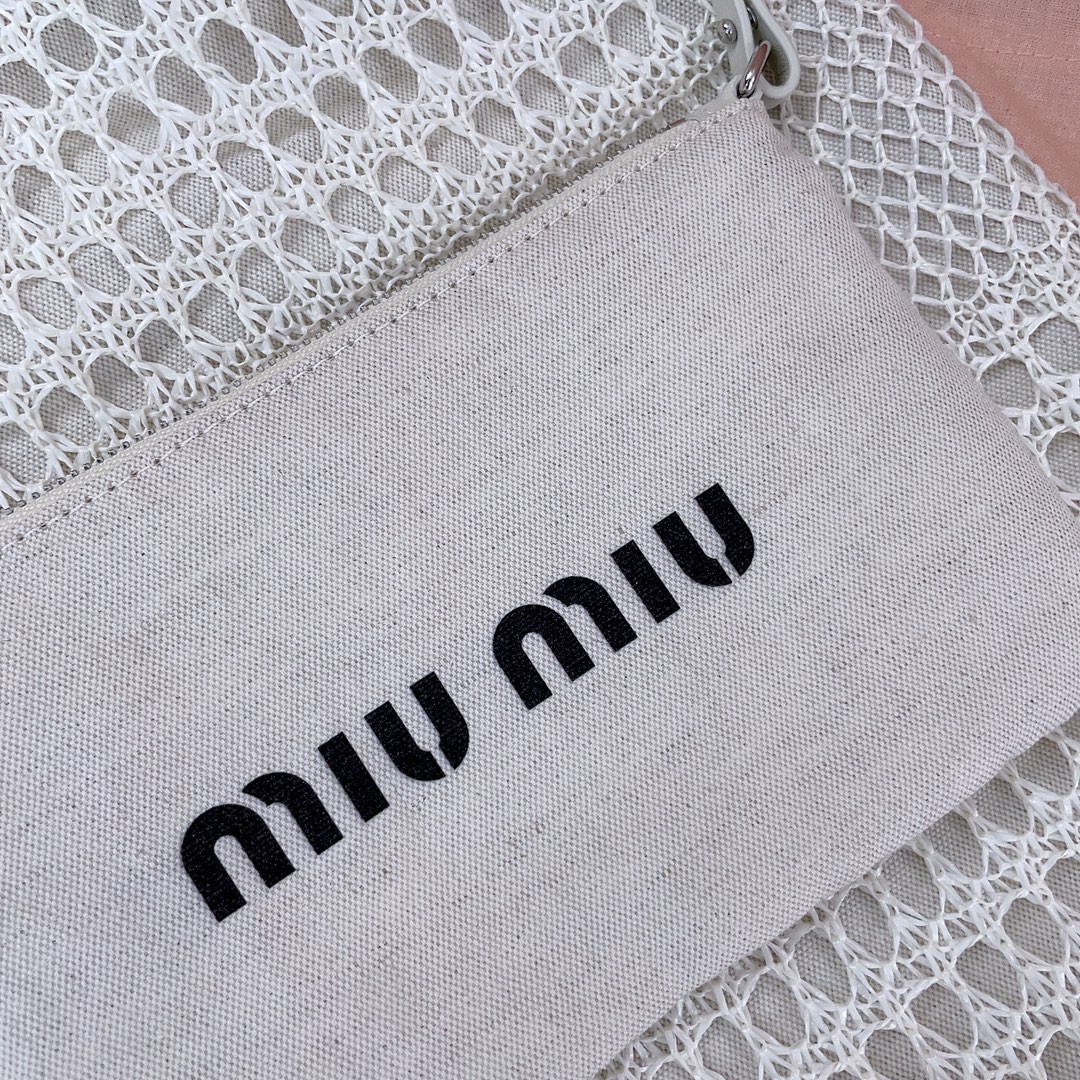 Miu Miu 5BG231 logo-print woven tote bag natural