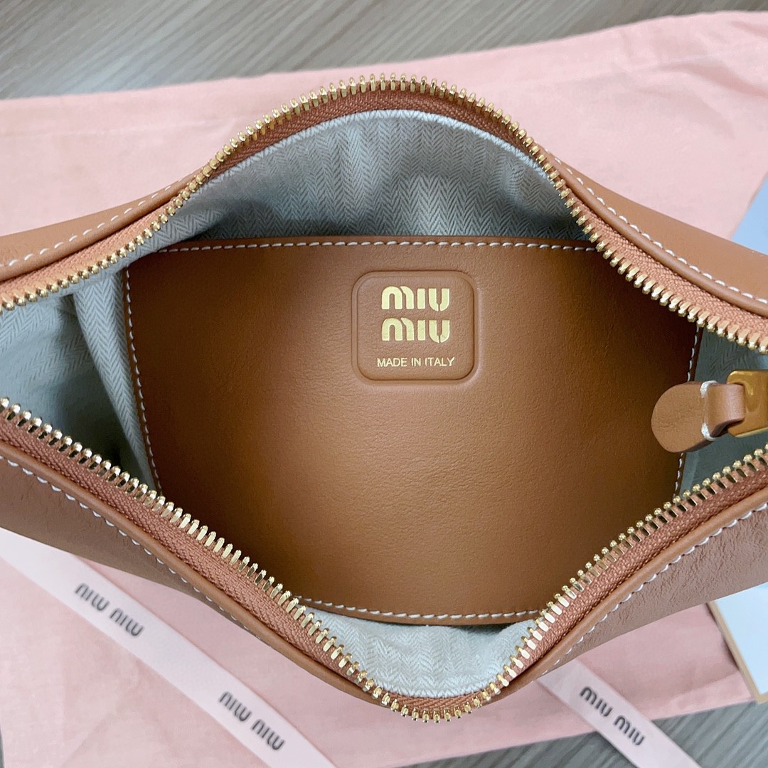 Miu Miu cognac hobo leather bag 5BC151