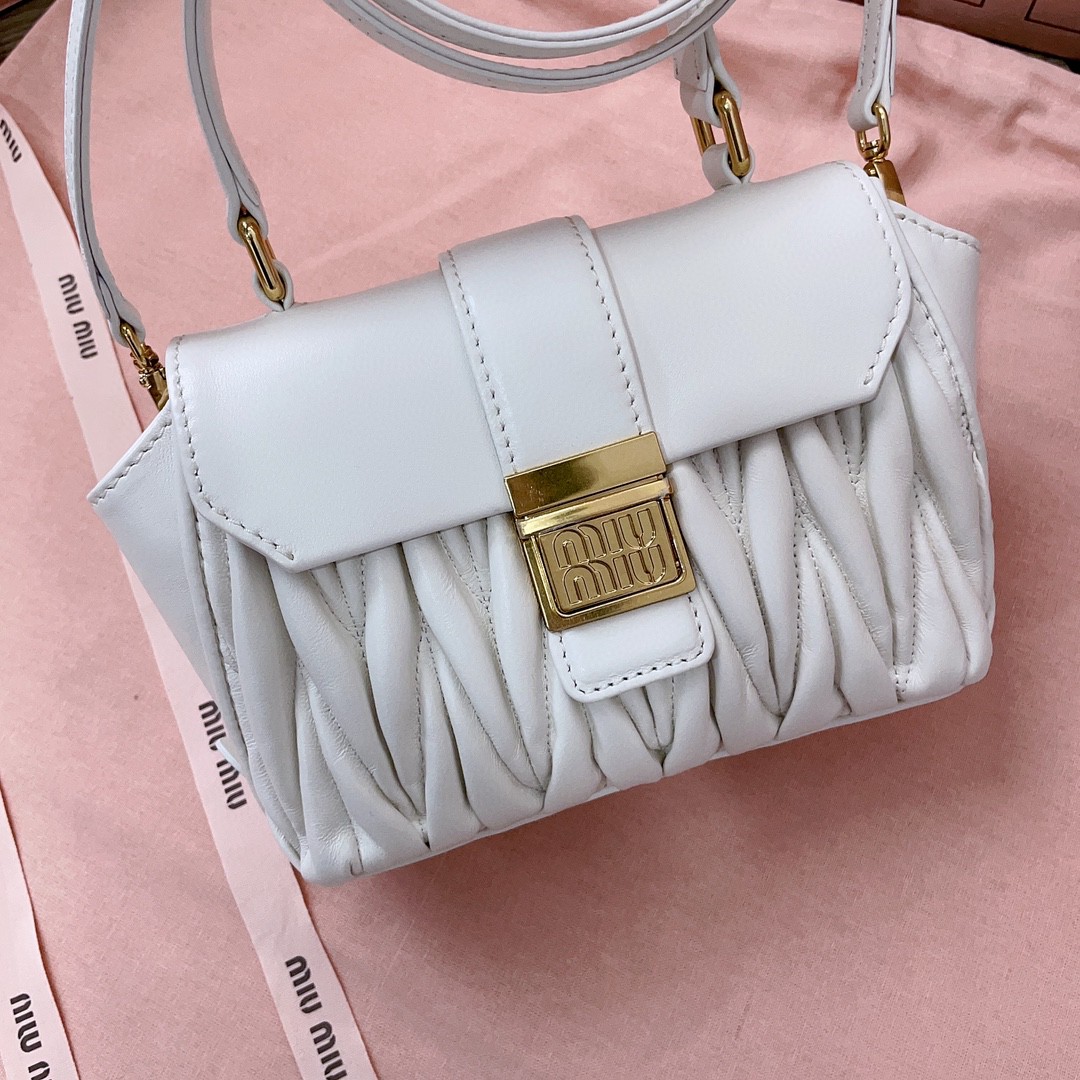 Miu Miu white matelassé nappa leather 5BP083