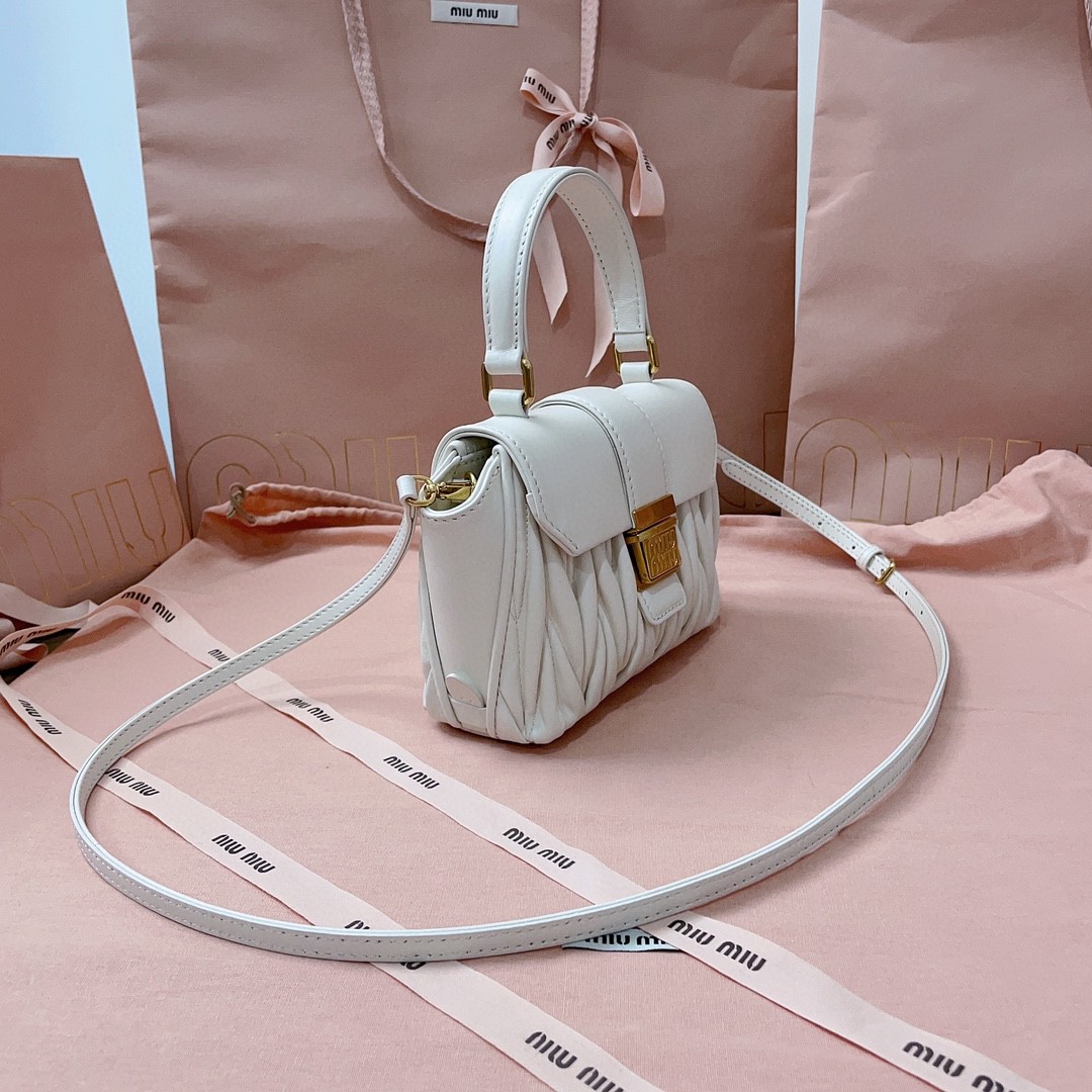 Miu Miu white matelassé nappa leather 5BP083