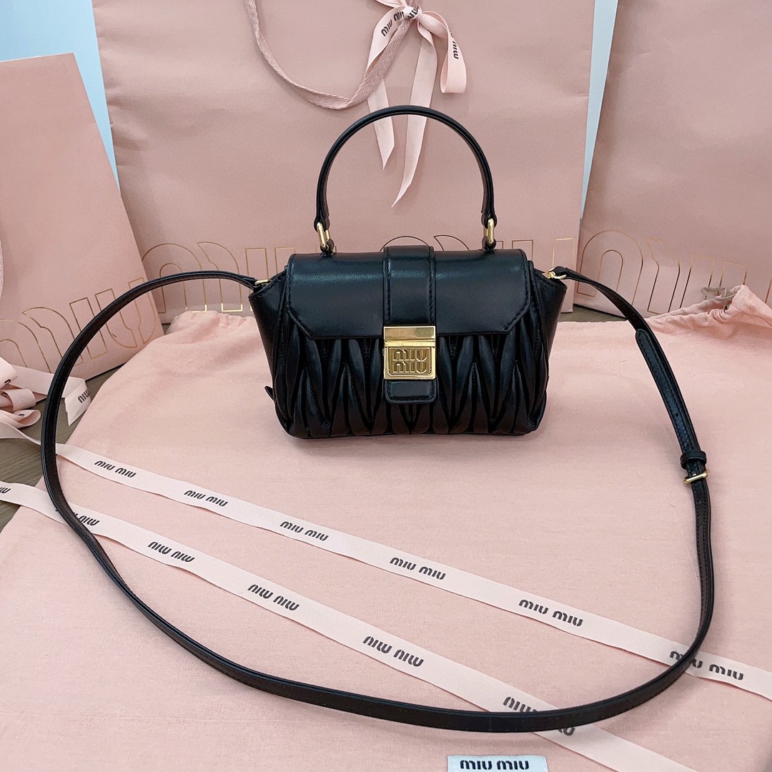 Miu Miu black matelassé nappa leather 5BP083