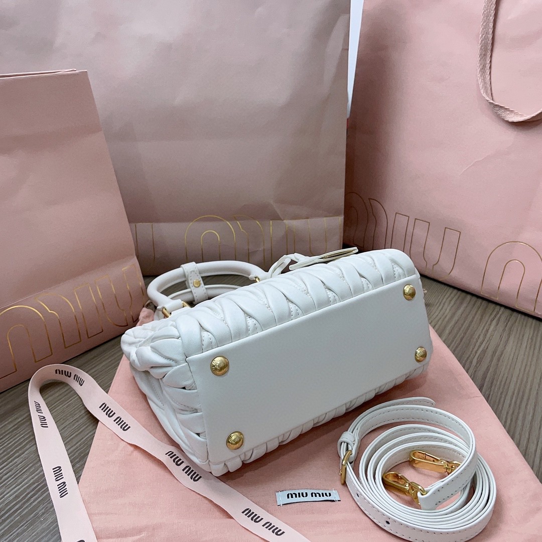 Miu Miu matelassé nappa leather handbag white 5BA259