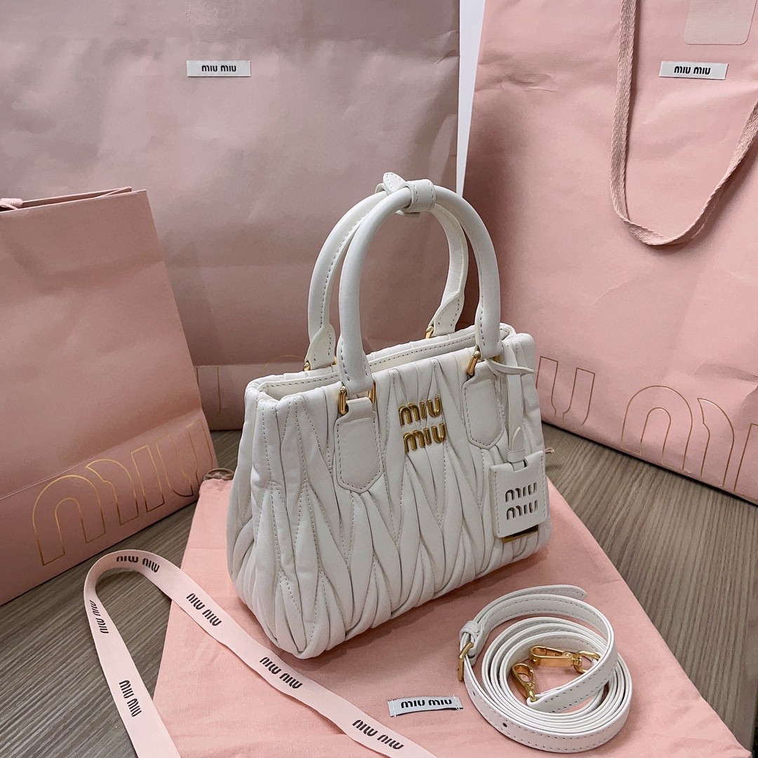 Miu Miu matelassé nappa leather handbag white 5BA259