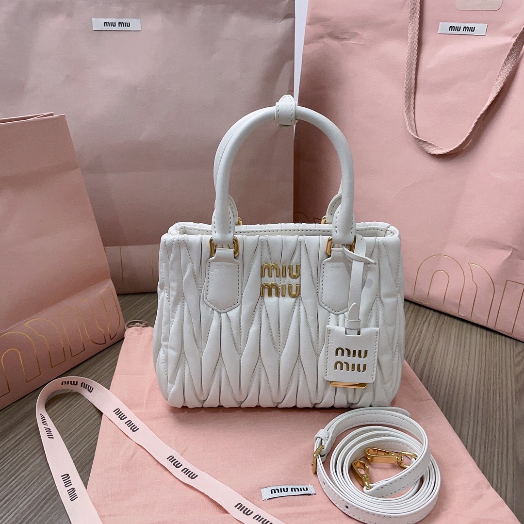 Miu Miu matelassé nappa leather handbag white 5BA259
