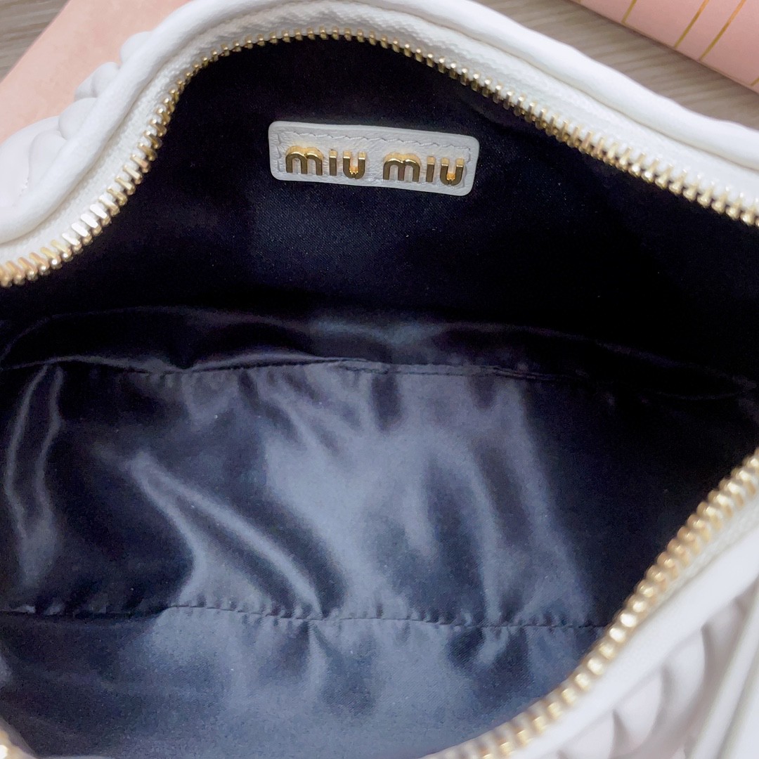 Miu Miu Wander matelassé nappa leather hobo bag sand white 5BC153_N88_F0009_V_OOO