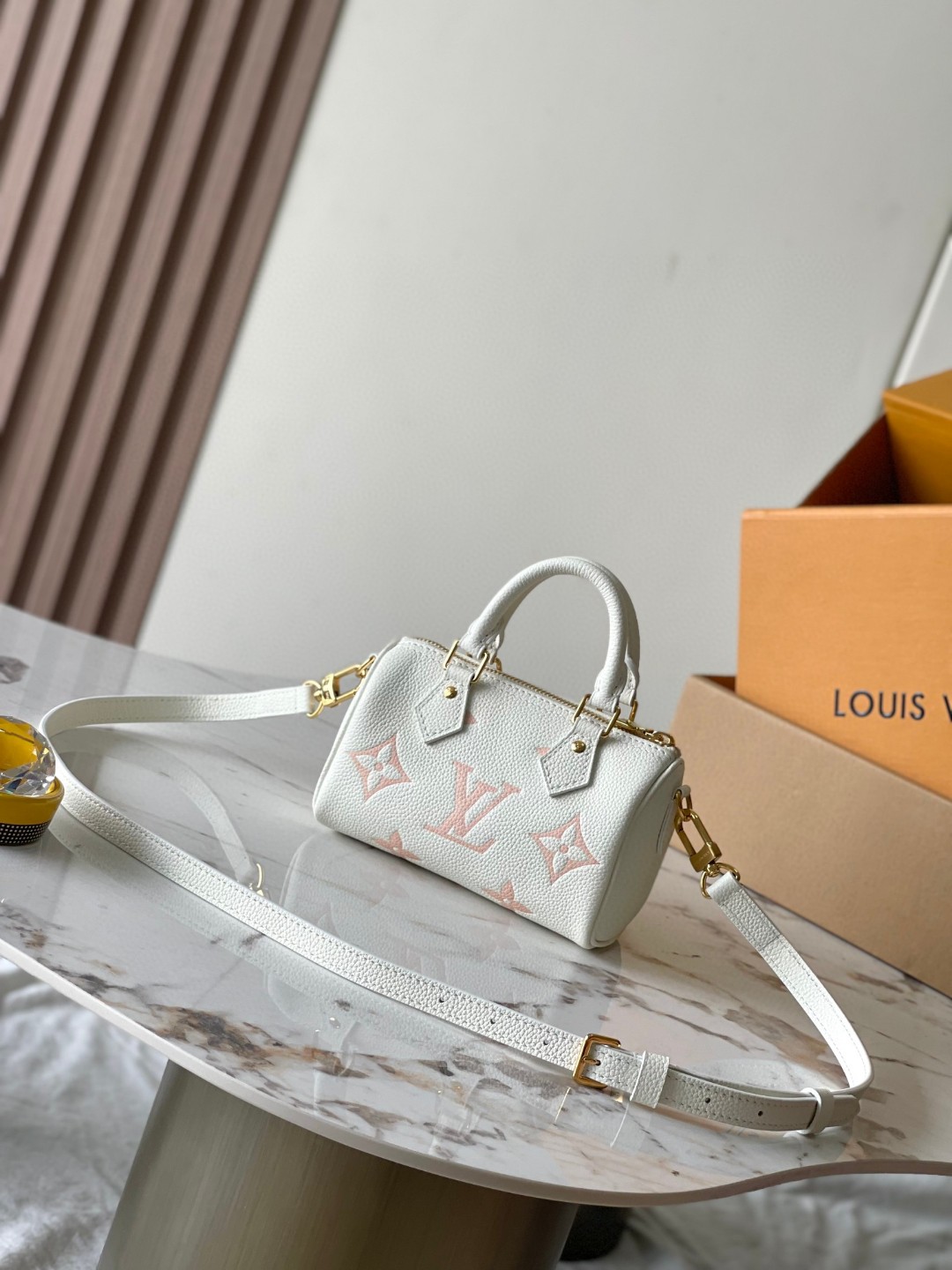 Louis Vuitton Nano Speedy M81913 Lv1