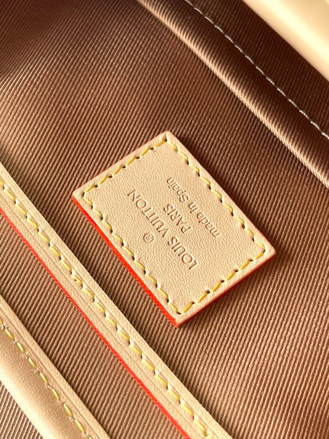 Louis Vuitton M11199 Montsouris Mini