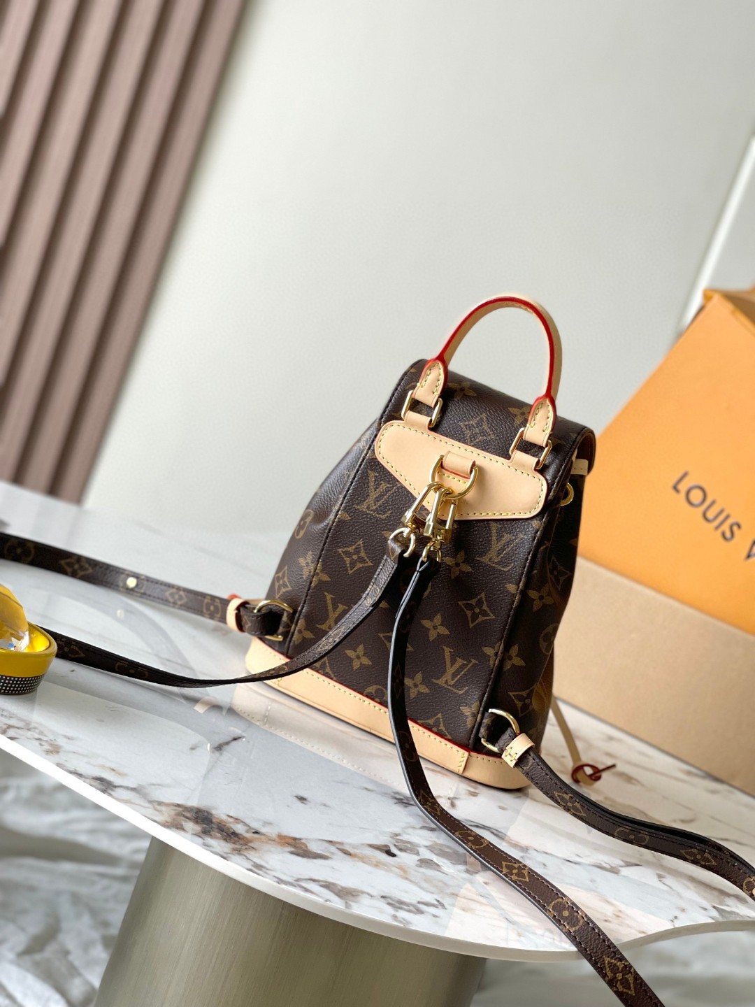 Louis Vuitton M11199 Montsouris Mini