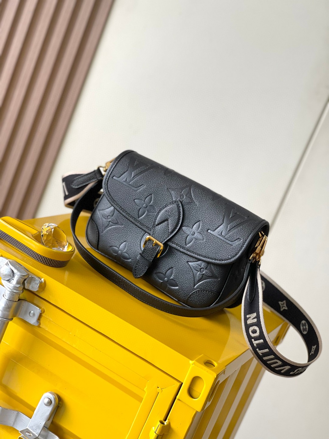 Louis vuitton M46386 Diane black LV1