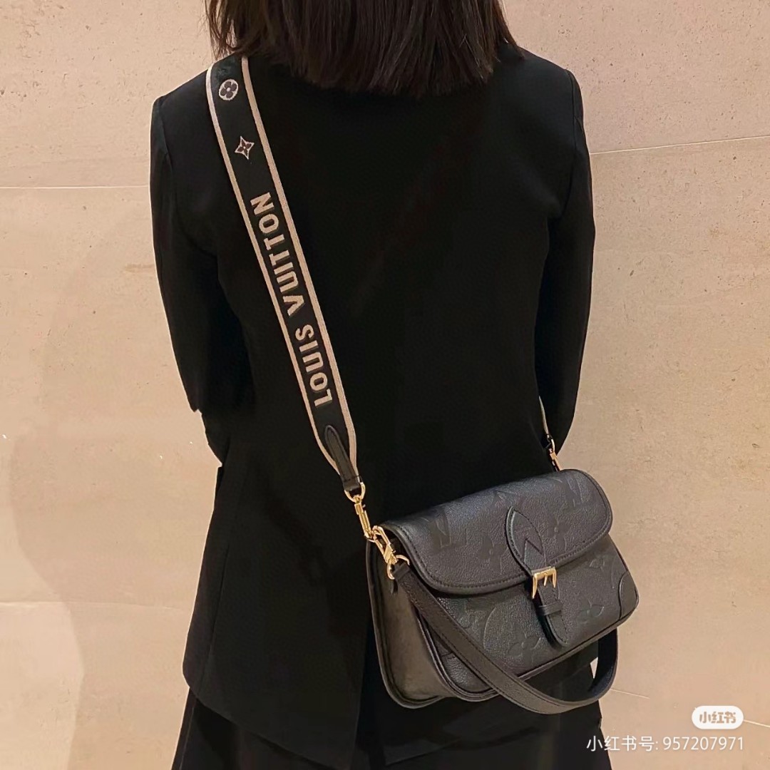 Louis vuitton M46386 Diane black LV1