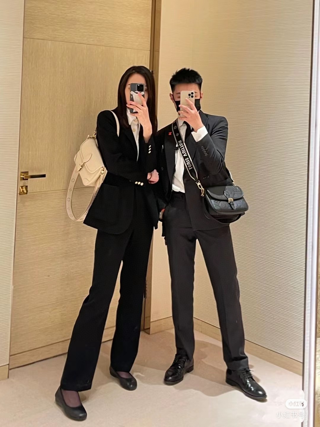 Louis vuitton M46386 Diane black LV1