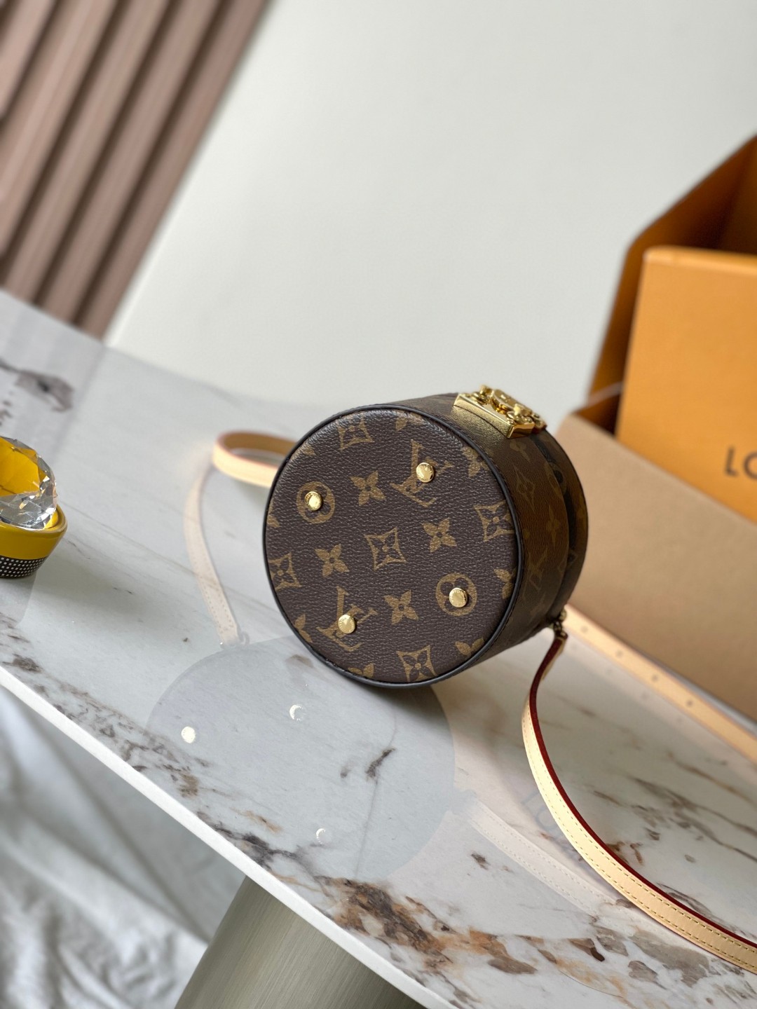 Louis Vuitton M46933 Scott Lv1