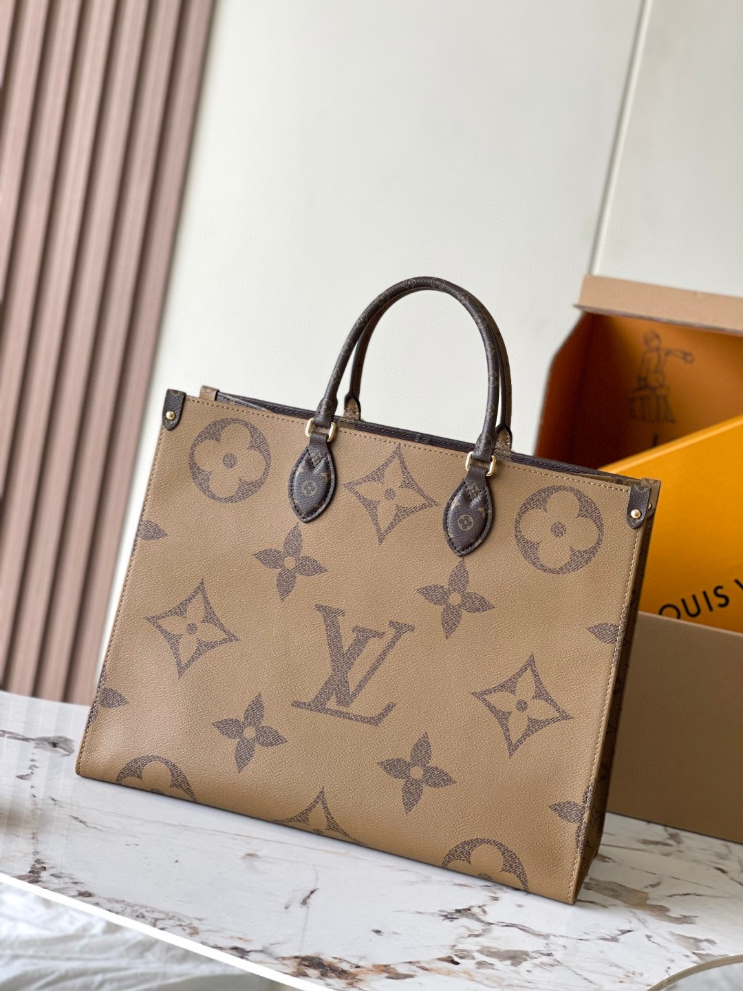 Louis Vuitton M45320 Onthego GM bag