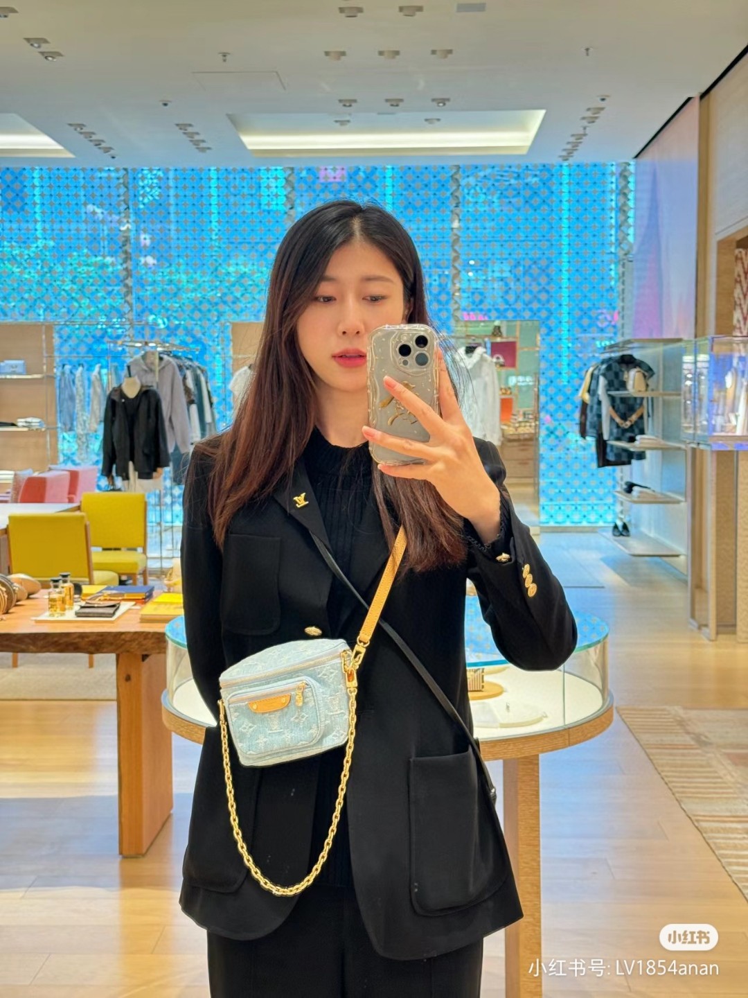 Louis Vuitton M83353 Mini Bumbag