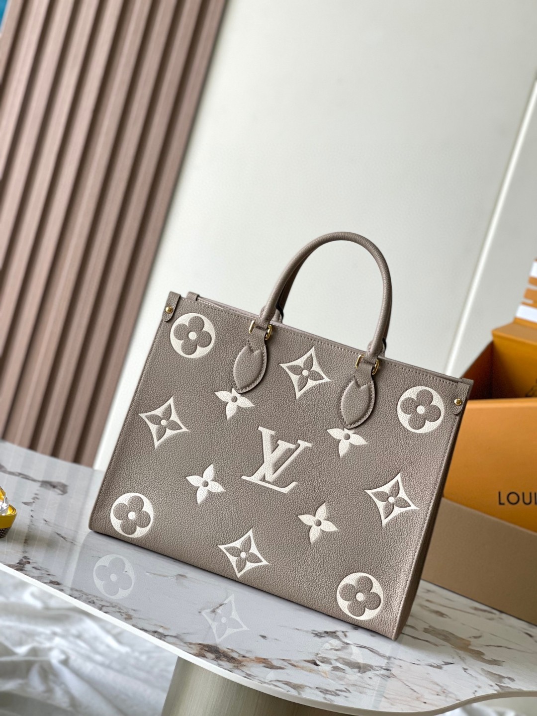 Louis Vuitton M45494 OnTheGo MM