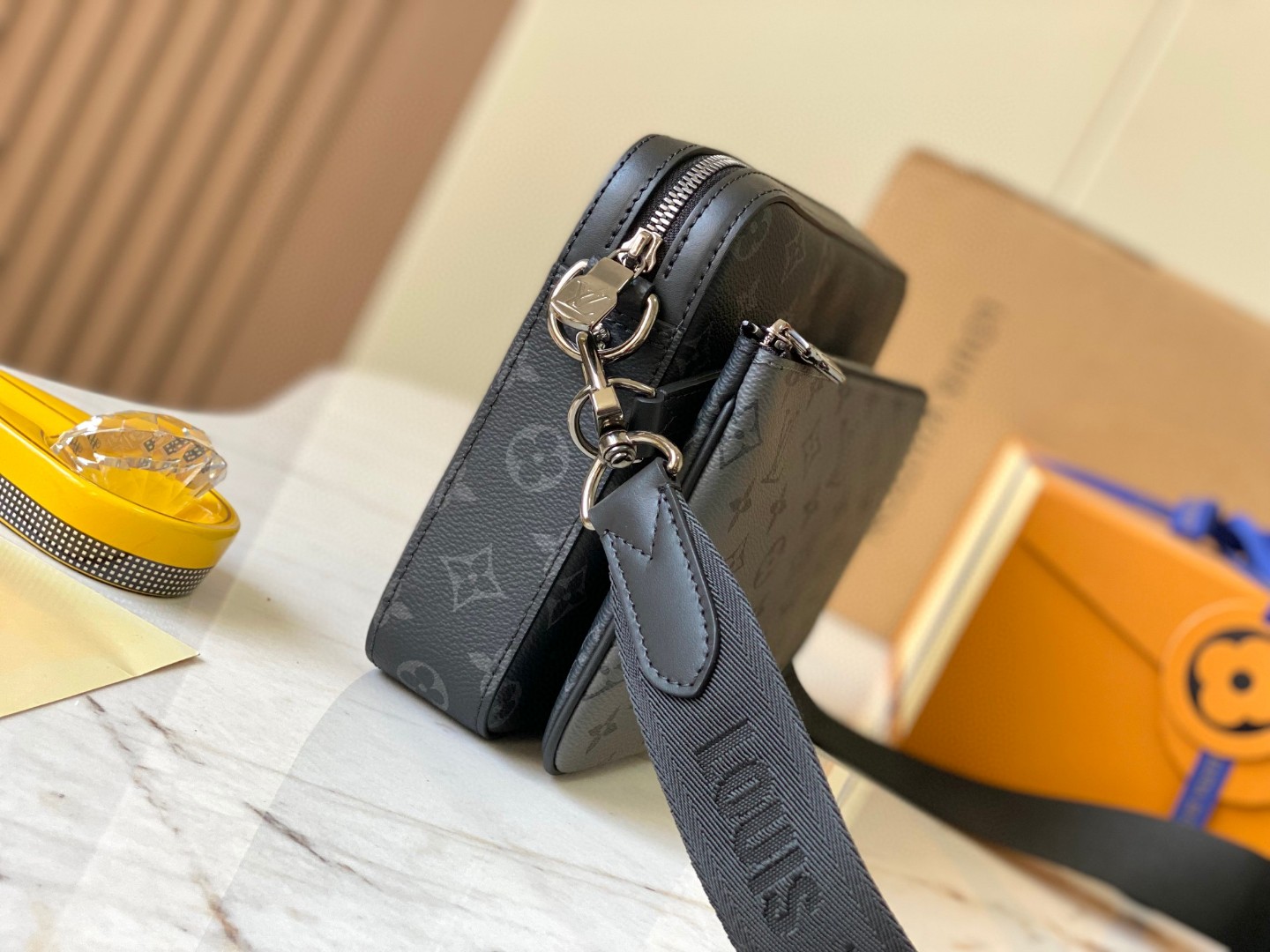 Louis Vuitton M69443 Trio Messenger