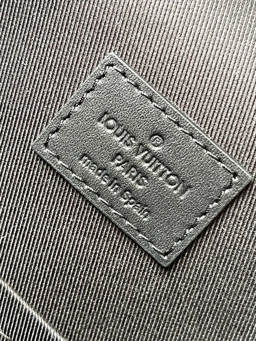 Louis Vuitton M46328 Túi Archy Messenger MM
