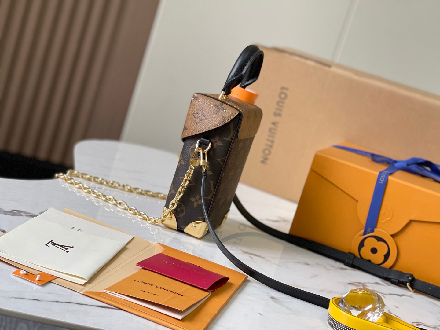 Louis VuittonM82465 Camera Box