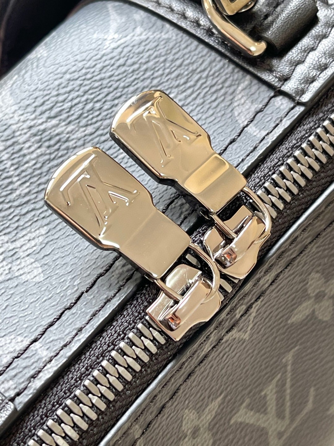 Louis Vuitton M45936 City Keepall Bag