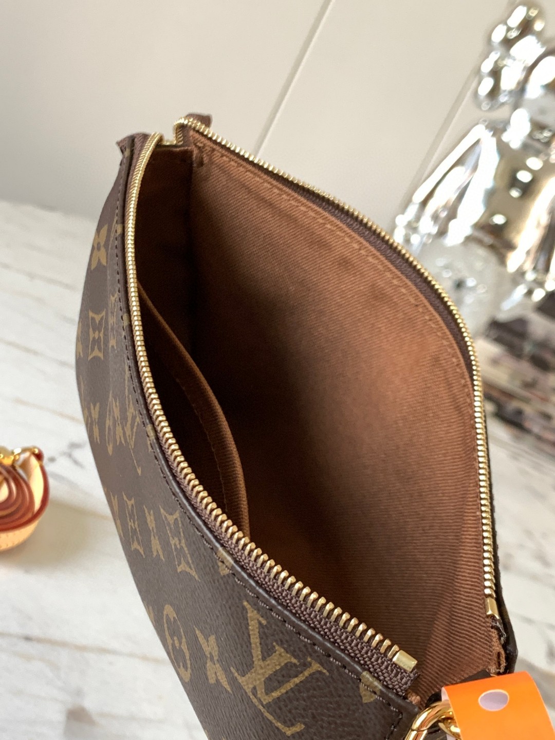 Louis Vuitton M40712 pochette accessories