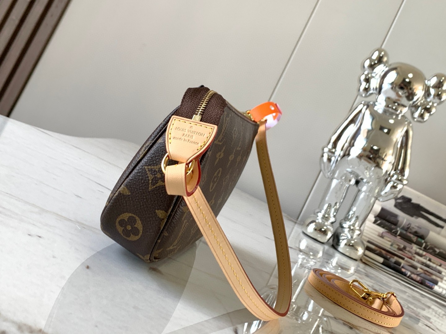 Louis Vuitton M40712 pochette accessories