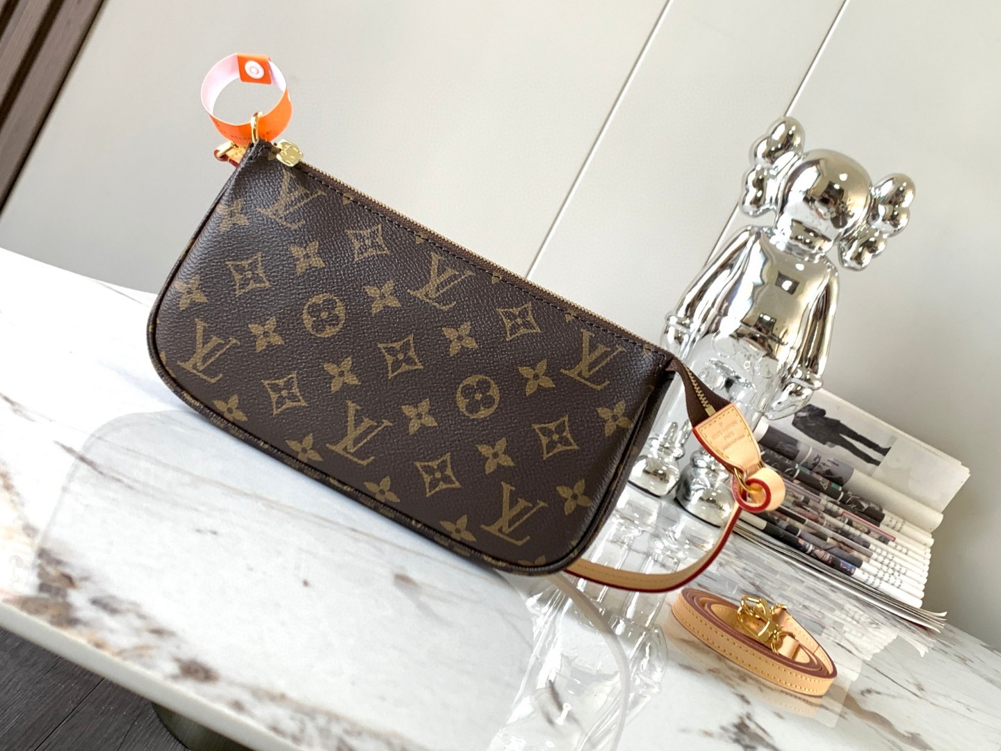 Louis Vuitton M40712 pochette accessories