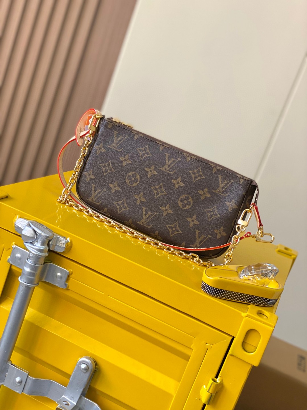 Louis Vuitton M82766 pochette accessories