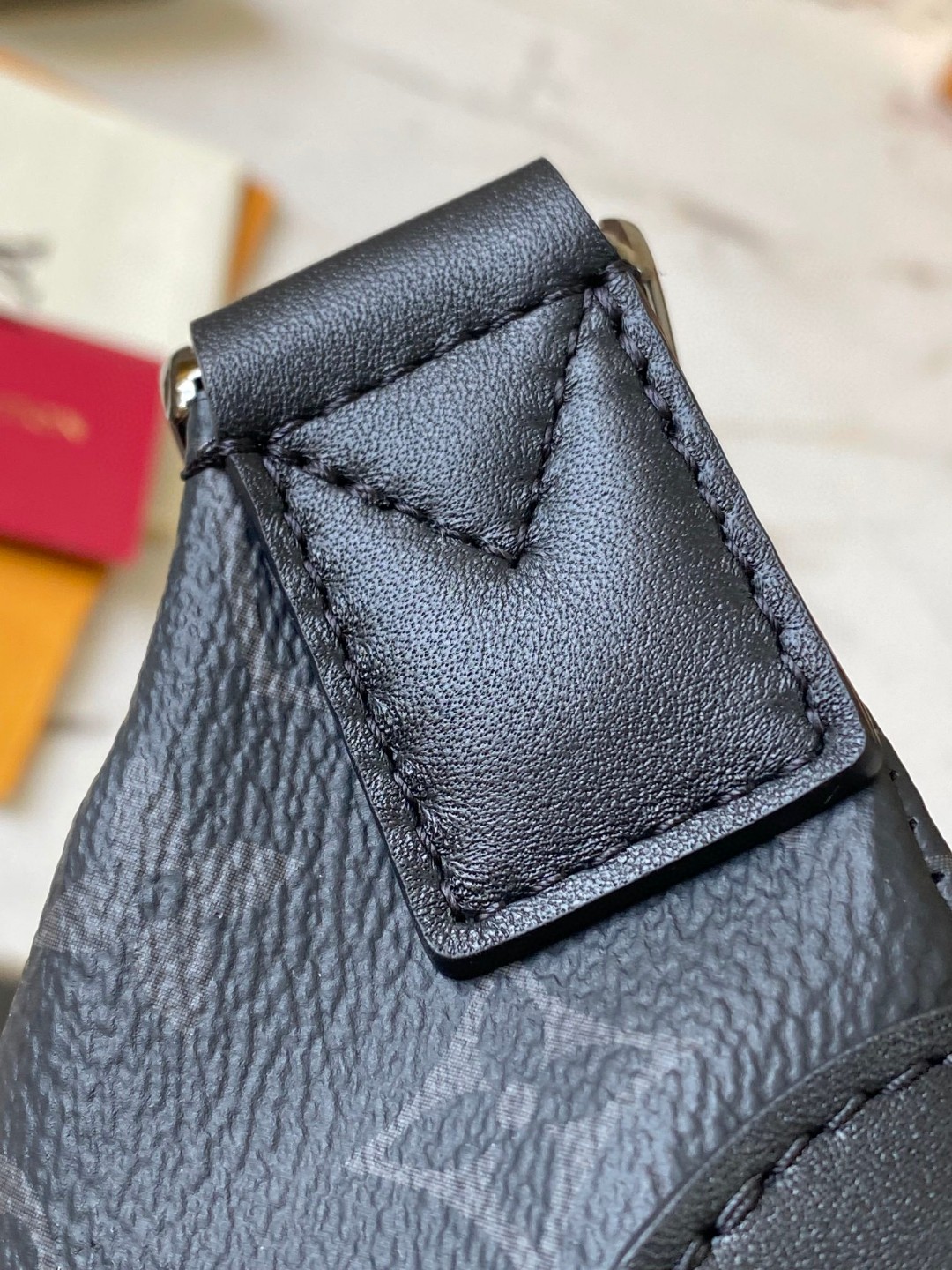 Louis Vuitton M46035 Discovery PM Bumbag