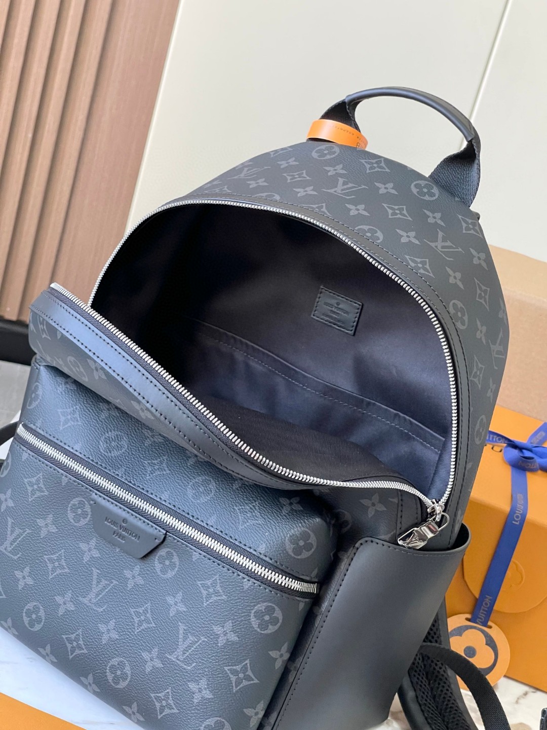 Louis Vuitton M22558 Discovery Backpack PM