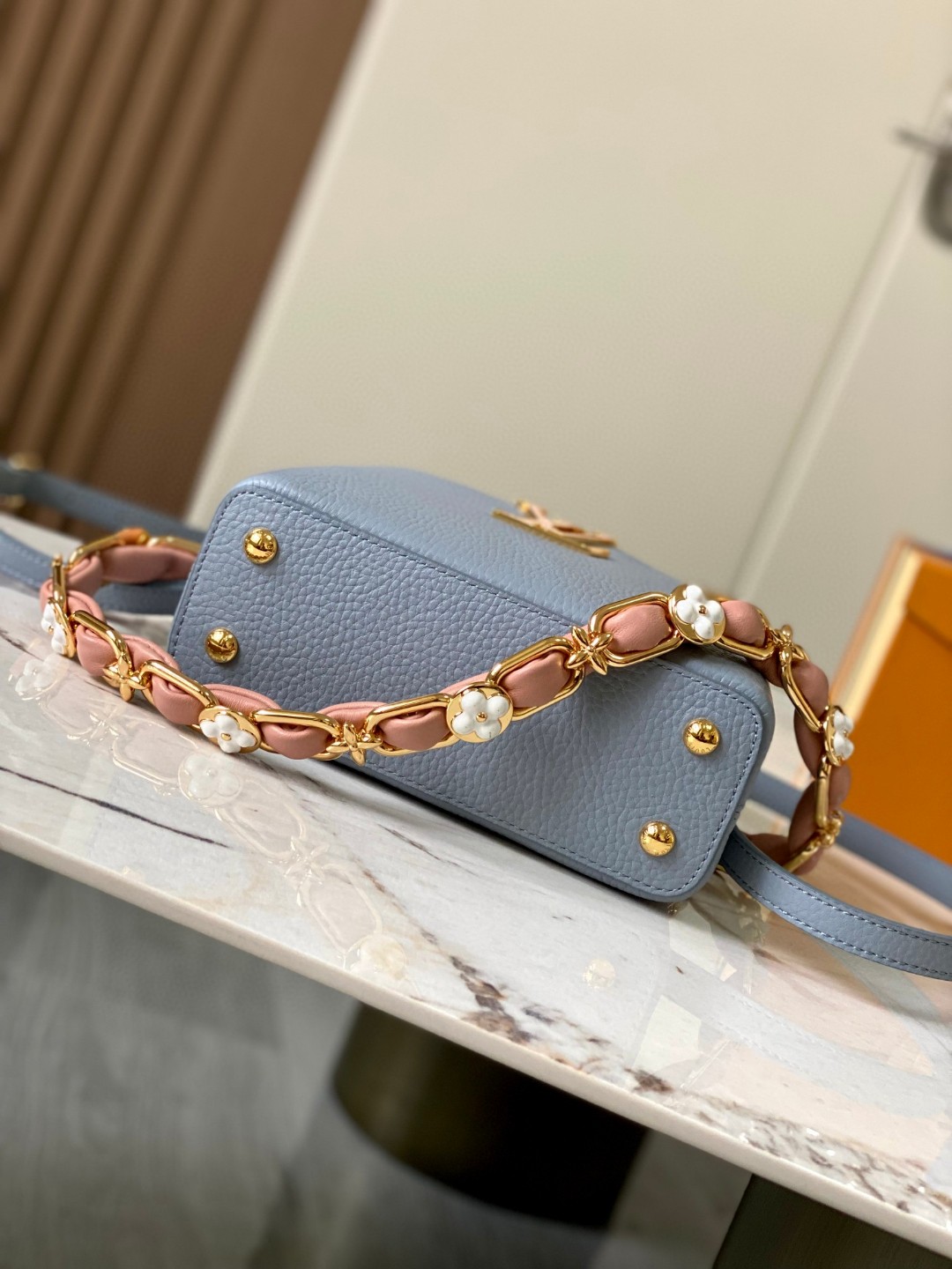 Louis Vuitton M23363 Capucines Mini