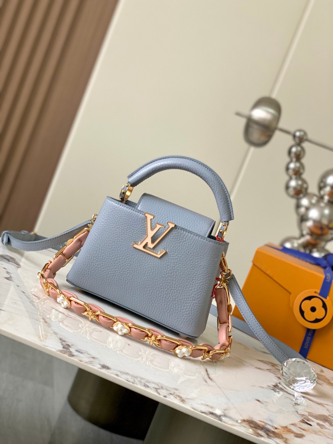 Louis Vuitton M23363 Capucines Mini