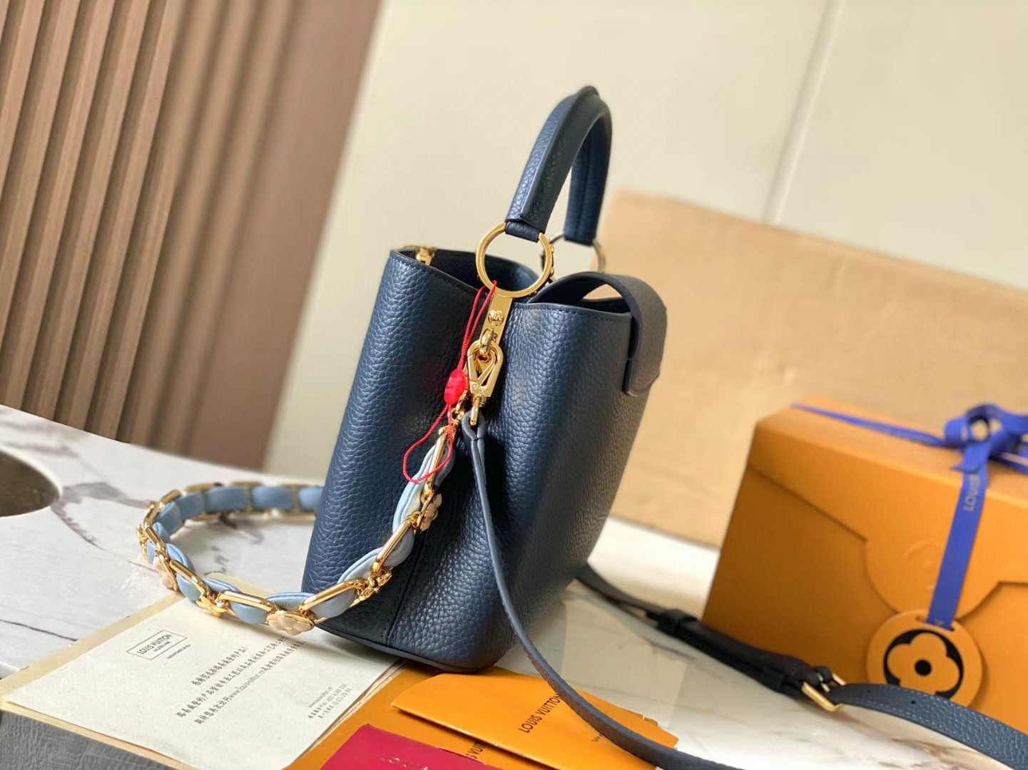 Louis Vuitton M23280 Capucines BB