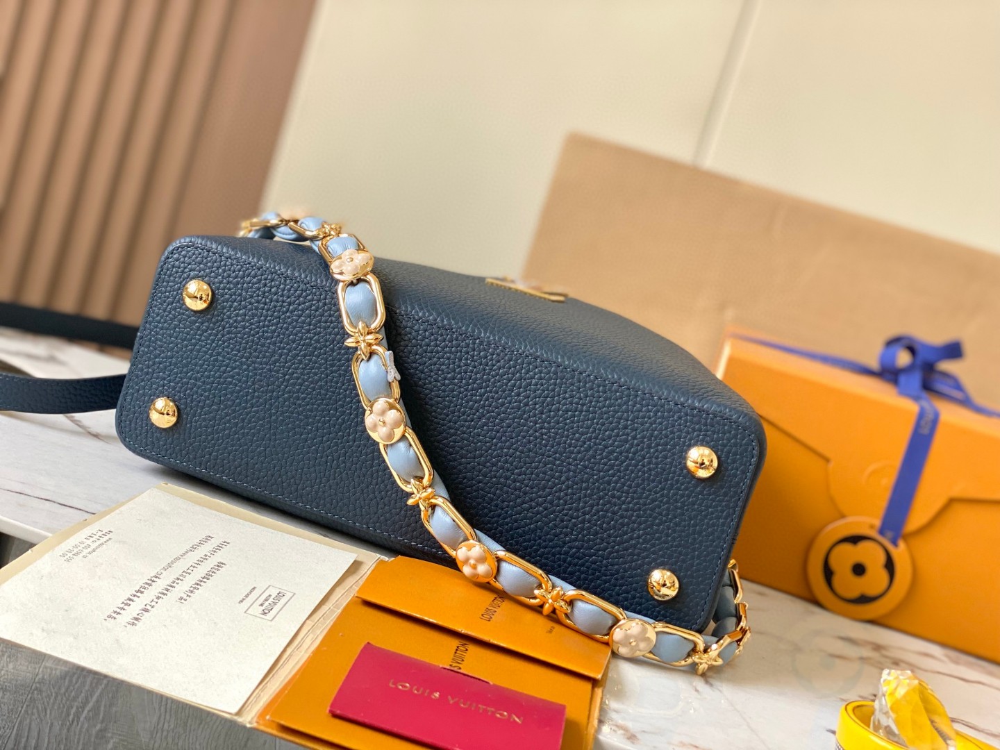 Louis Vuitton M23199 Capucines MM