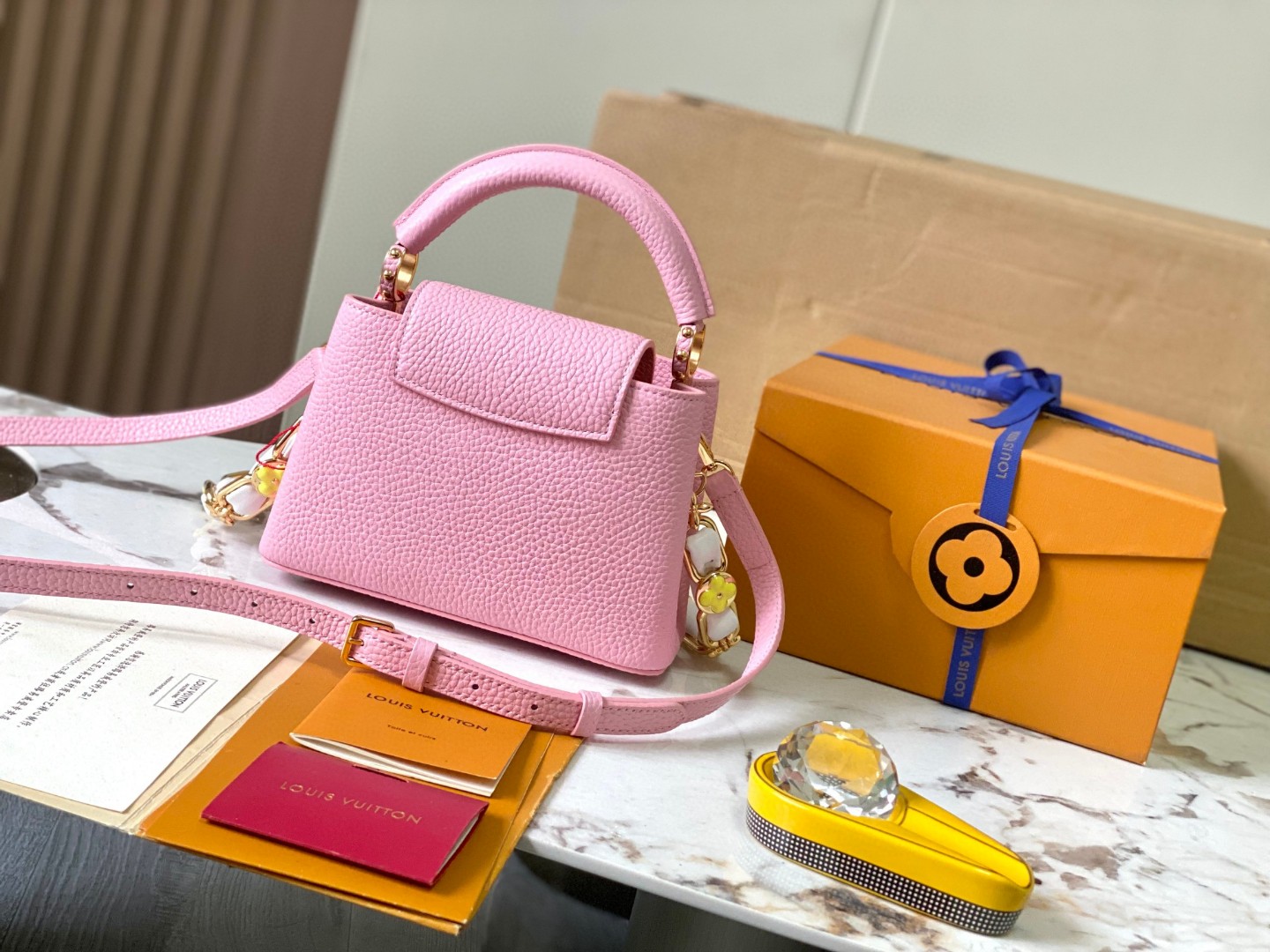 Louis Vuitton M23363 Capucines Mini