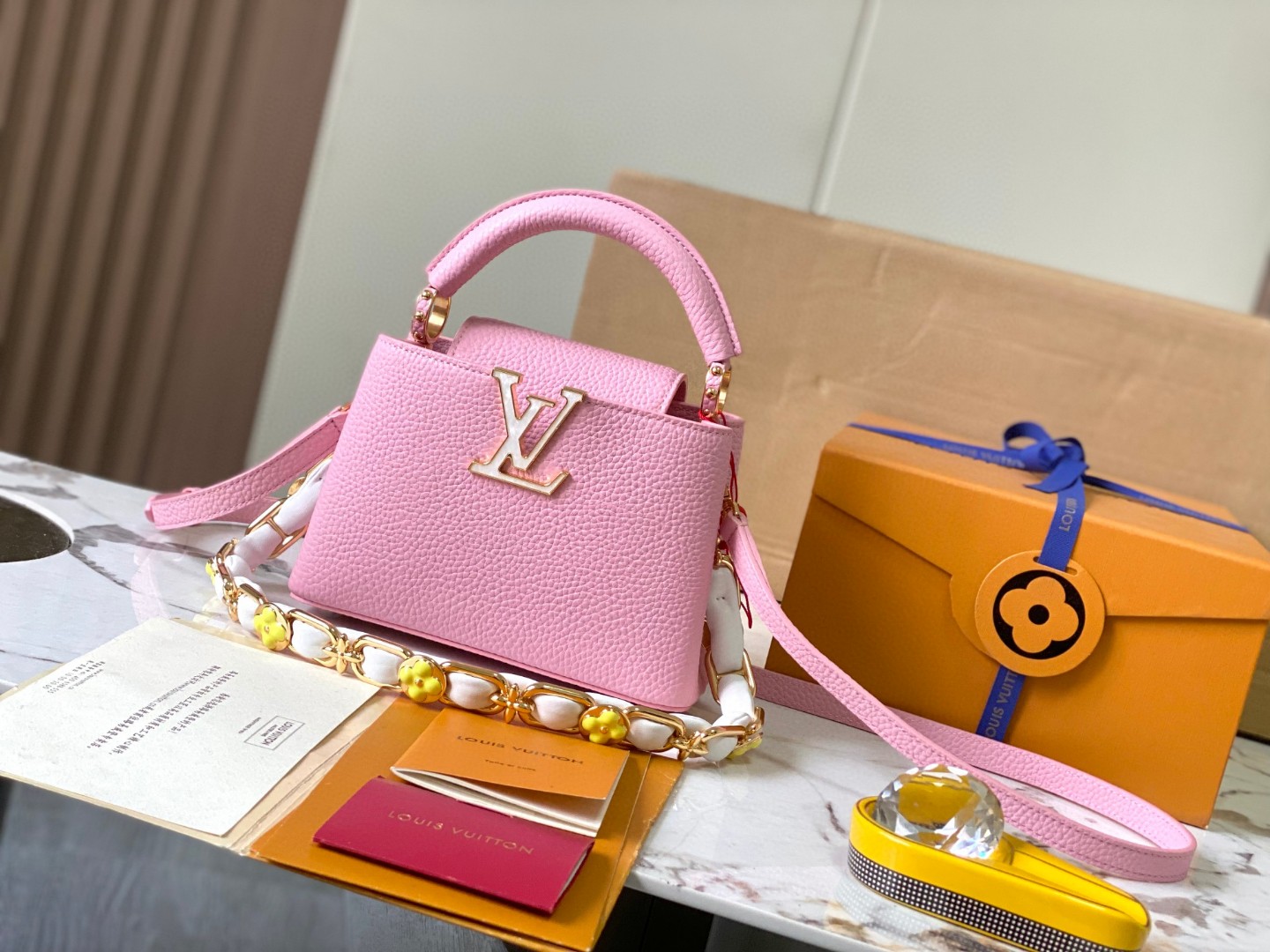 Louis Vuitton M23363 Capucines Mini