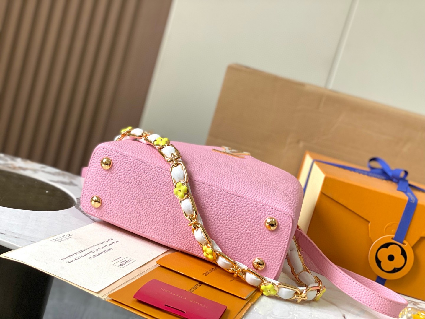 Louis Vuitton M23280 Capucines BB