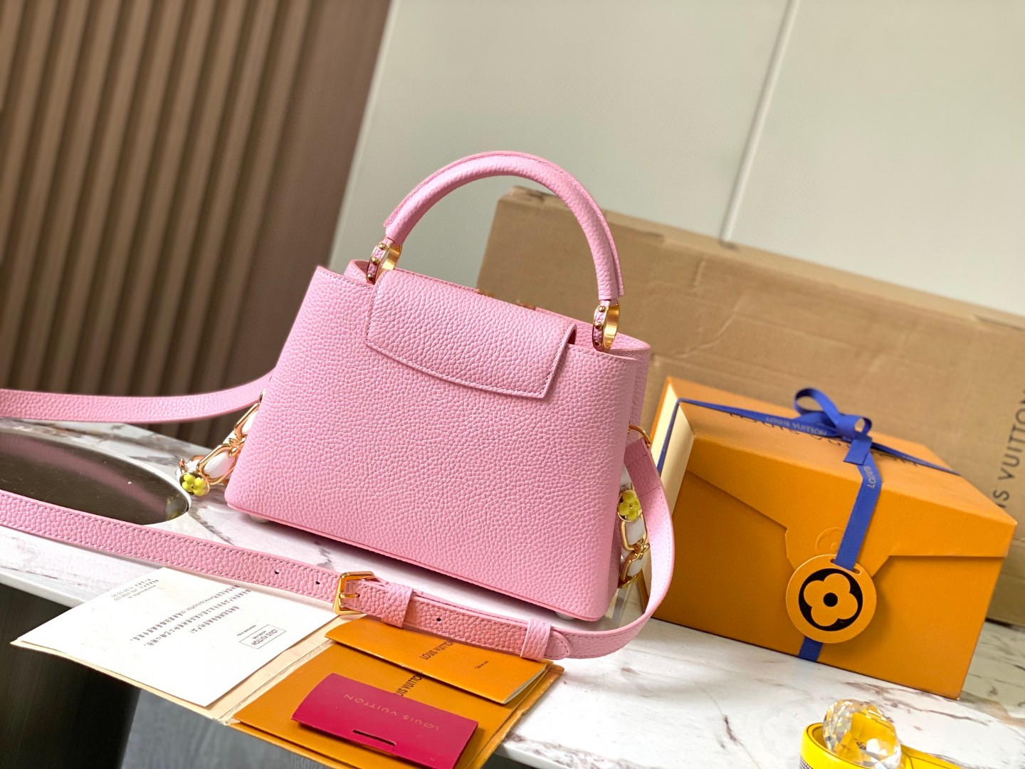 Louis Vuitton M23280 Capucines BB