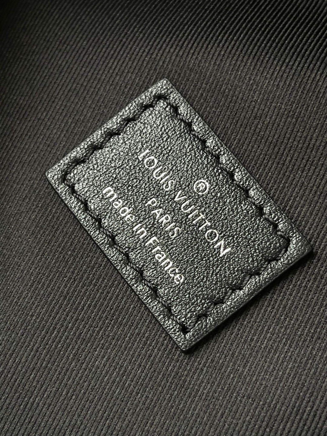 Louis Vuitton M43186Discovery Backpack